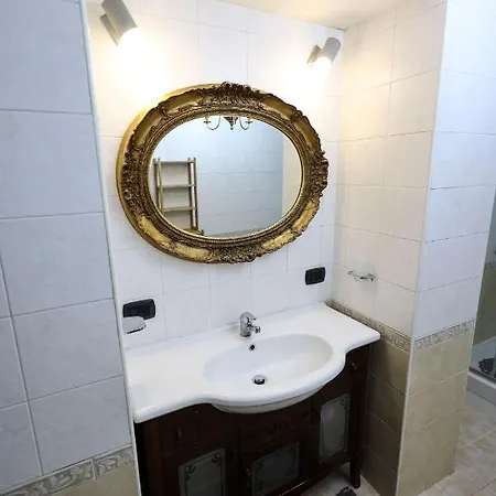 Yasmin Casavacanze Neapol