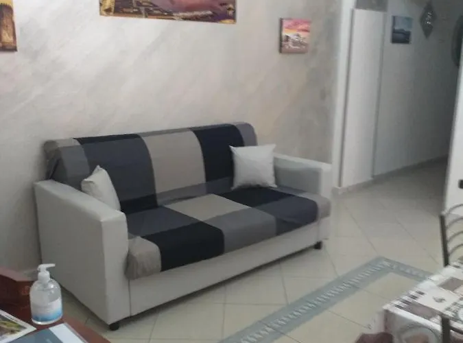 Апартаменты Yasmin Casavacanze Неаполь