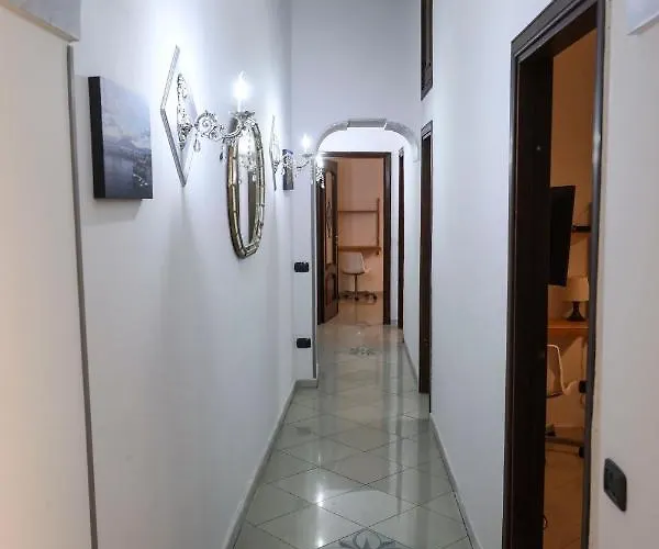 Yasmin Casavacanze * Неаполь