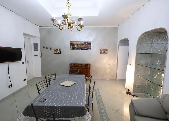 Апартаменты Yasmin Casavacanze Неаполь