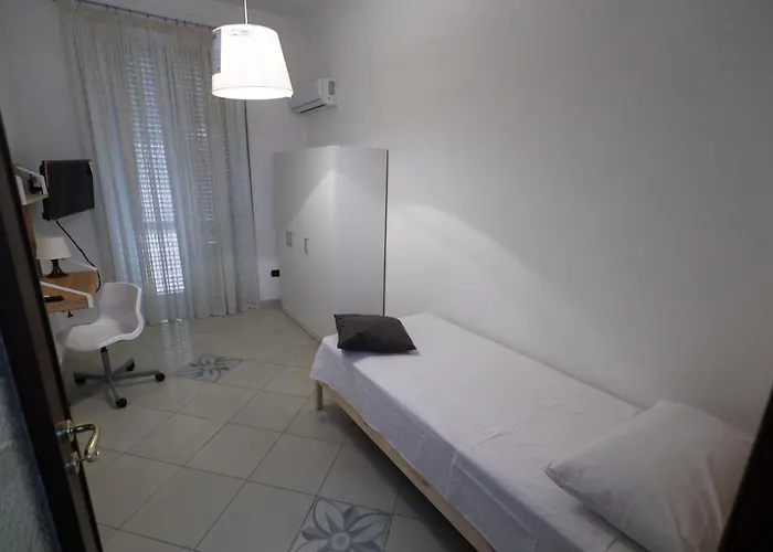 Yasmin Casavacanze Неаполь